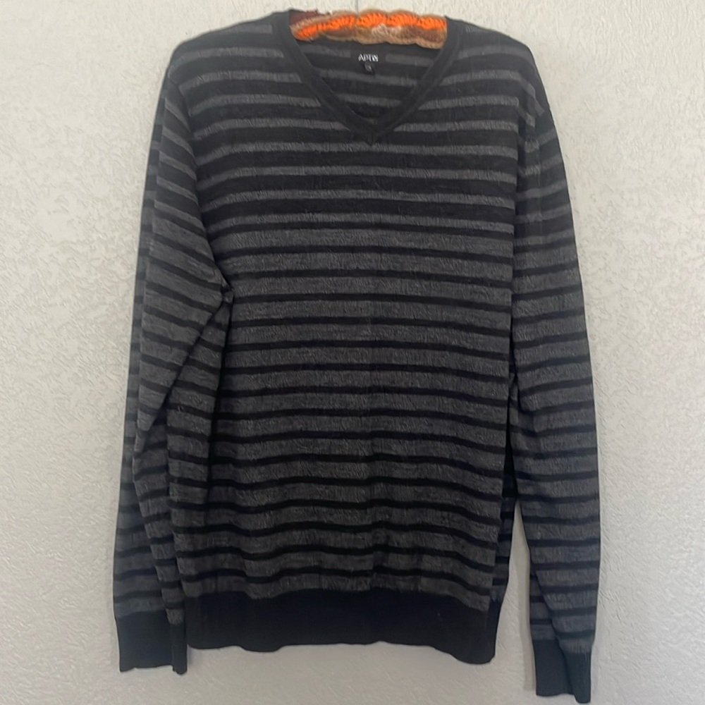 Men’s sweater